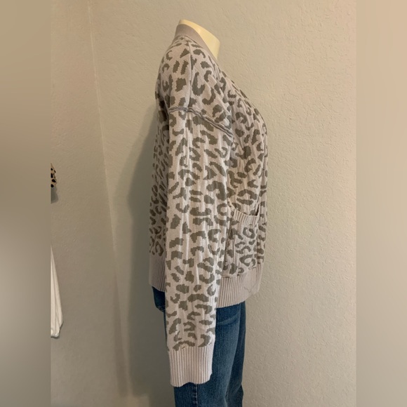 HEM AND THREAD Small camo open front sweater - Picture 3 of 8